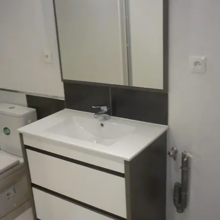 Apartment Proche De La *